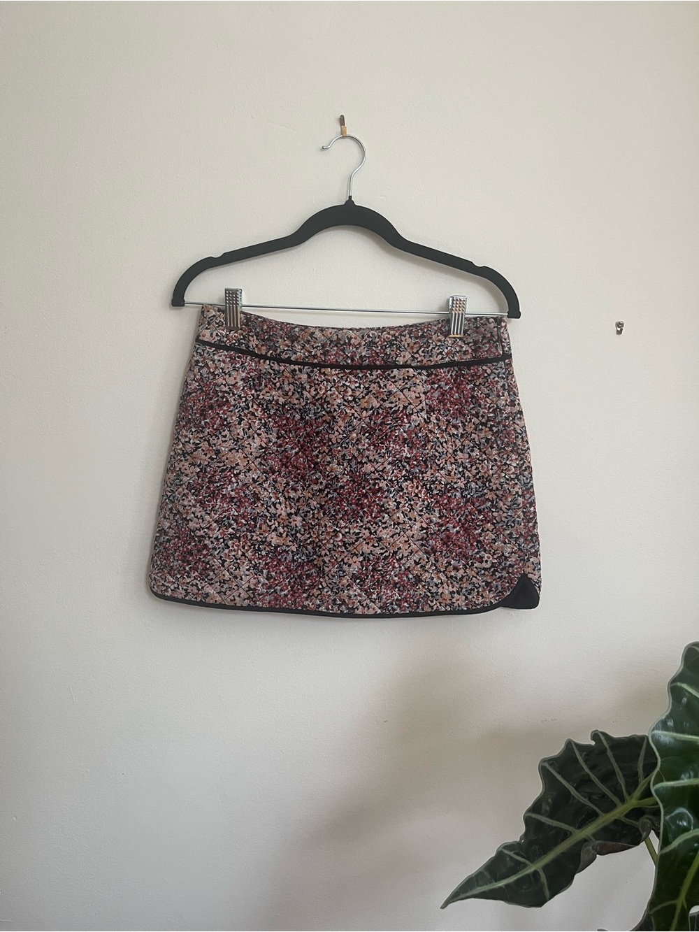 Comptoir Des Cotonniers Floral Tweed Mini Skirt in Pink and Black